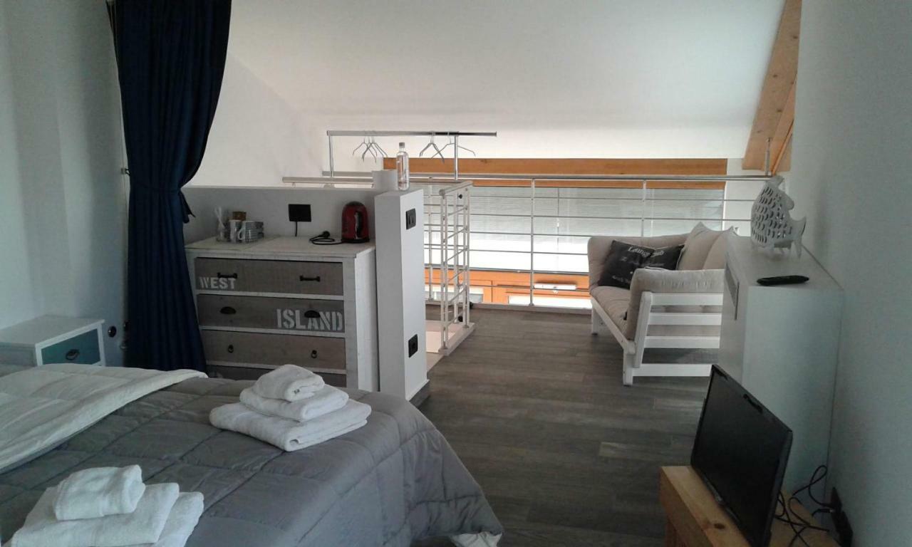 Agriturismo Podere Nigriano サロ エクステリア 写真