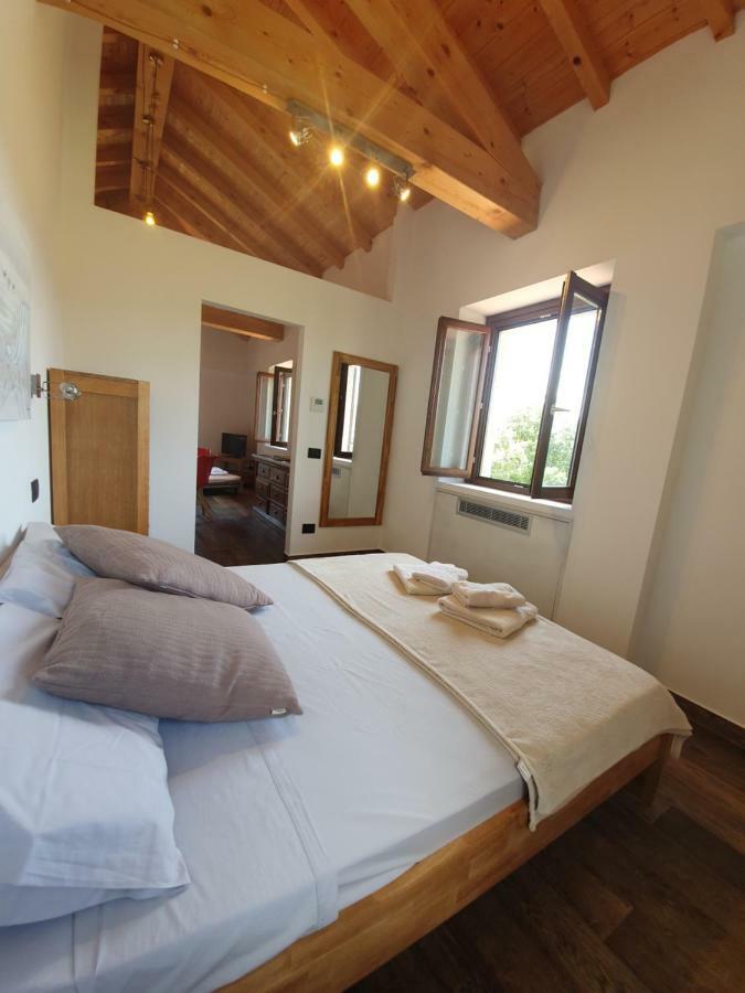 Agriturismo Podere Nigriano サロ エクステリア 写真