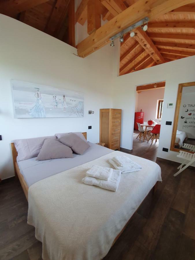 Agriturismo Podere Nigriano サロ 部屋 写真